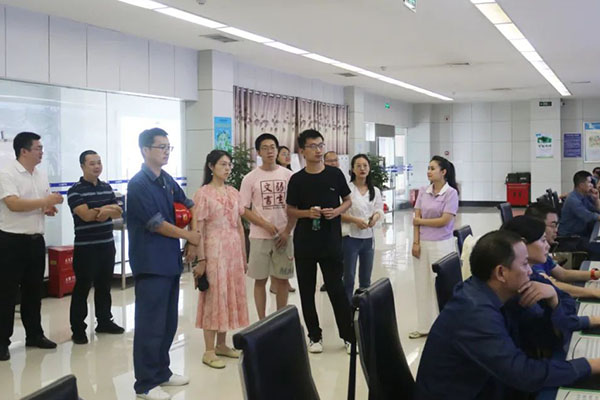 清华大学暑期实践团到龙八国际娱乐官方网站参观