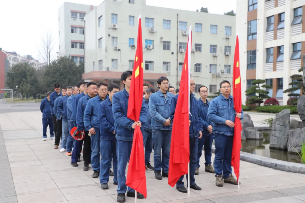 绿色行动?共筑未来 ▏四川龙八国际娱乐官方网站集团开展2025年义务植树活动